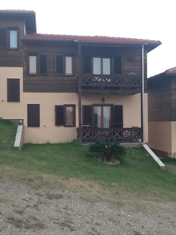 Wooden Nest Daire Akhladherí Dış mekan fotoğraf
