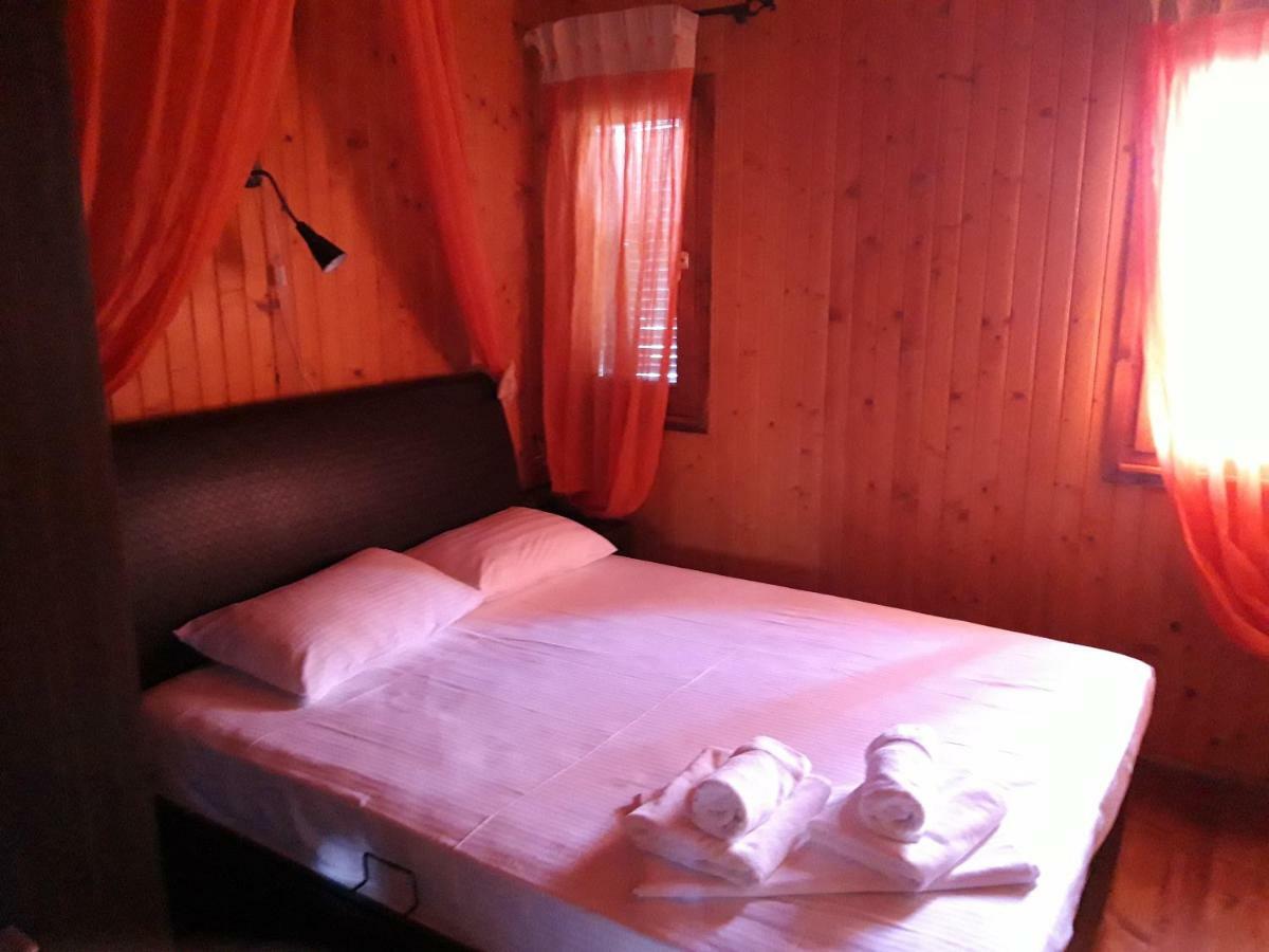 Wooden Nest Daire Akhladherí Dış mekan fotoğraf